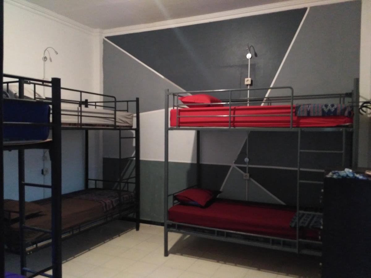 Hati Hati Hostel Yogyakarta Luaran gambar