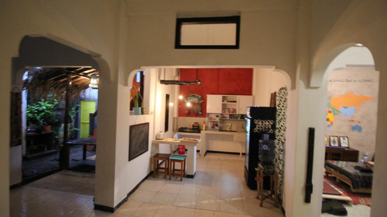Hati Hati Hostel Yogyakarta Luaran gambar